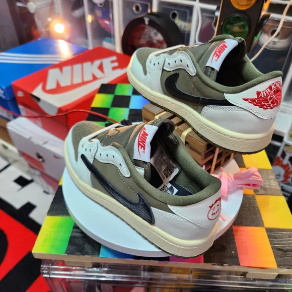 Nike Olive and Black Sneakers Travis Scott Air Jordan